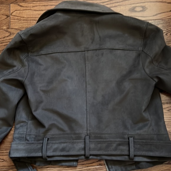 Aritzia Talula brown suade jacket, size small - Picture 5 of 5